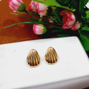 Shell Almond Stud Earrings